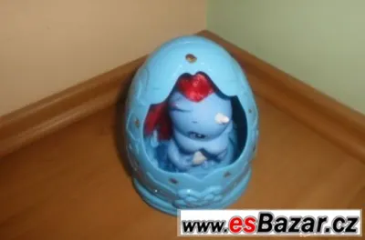 Dráček ve vajíčku