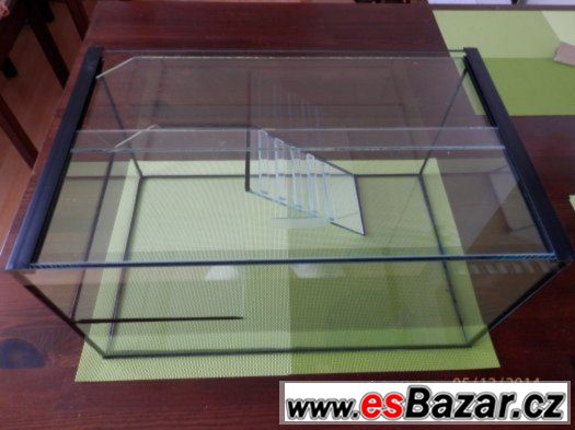 Prodám želvárium s ostrůvkem pro vodní želvičky 50 x 35 x 25 – fotografie 2
