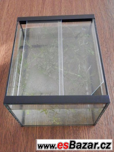 Malá elementka 8 litrů 23x19x15 cm vhodná pro vykulený potěr – fotografie 1