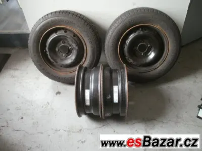 Prodám 2 zimní kola Citroen,Peugeot pneu 165/70-13