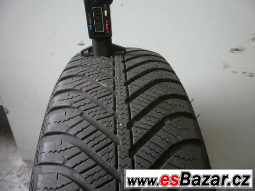 Prodám 2 x zimní pneu Goodyear 175/70-14 – fotografie 4