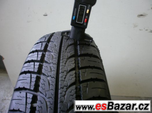 Prodám 2 x zimní pneu Kumho 155/80-13 pěkné – fotografie 3