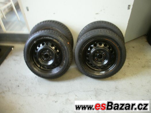 Zimní sada Opel,Suzuki s pneu 155/65-14 stav 80% – fotografie 2