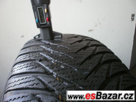 Prodám 2 x zimní pneu Goodyear 205/55-16 – fotografie 4