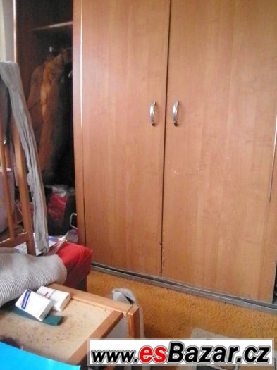 Prodám skříń – fotografie 1