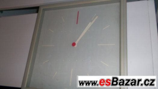 vybavení salonu-hodiny – fotografie 2
