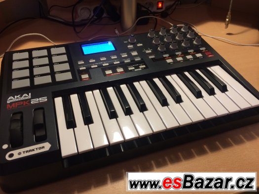 AKAI MPK 25 - MIDI CONTROLER, KEYBOARD, KLÁVESY – fotografie 2