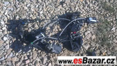 zámky Mondeo mk4