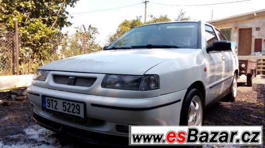 Seat Toledo 1,9 TDi, 66 Kw,  k vidění až 7.12. – fotografie 4