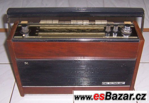 Pěkné rádio RIGA 103. Nevyzkoušená, nemám baterie. – fotografie 1
