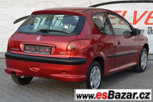 Prodám Peugeot 206 1.4i klima, centrál, serviska, POCTIVÉ KM – fotografie 3