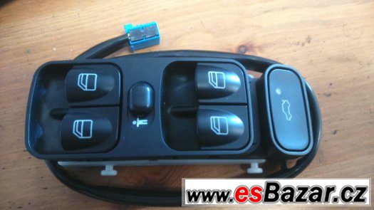 Ovládání oken Mercedes C – fotografie 1