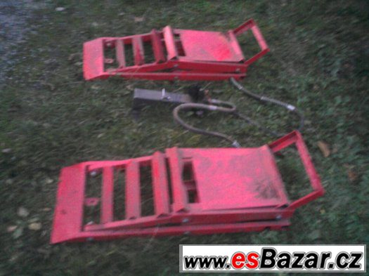 Prodám zvedací hydraulické rampy – fotografie 2