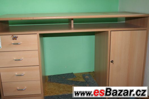 Dětský psací stůl  Světlé dřevo. – fotografie 1