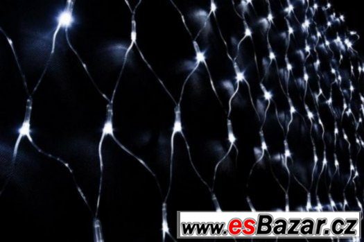 Vánoční světelná síť o rozměrech 300 x 70 cm barevná – fotografie 1