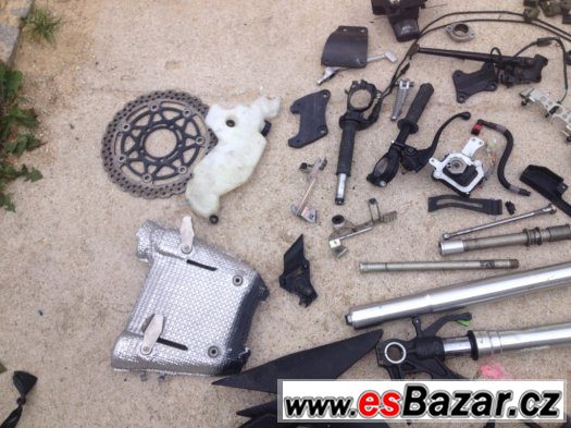 kawasaki zx6rr 2007 dily – fotografie 4