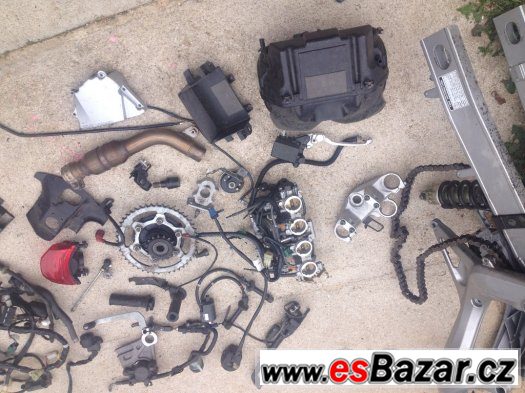 yamaha fz6 04 PRODÁM DILY – fotografie 2