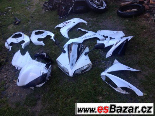 YAMAHA YZF  R1 2005 DILY RN12 – fotografie 3