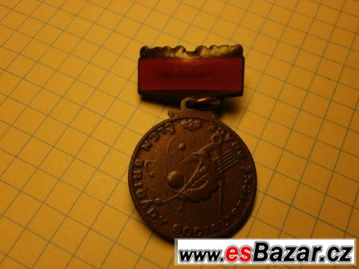 prodám plaketu s odznakem – fotografie 3
