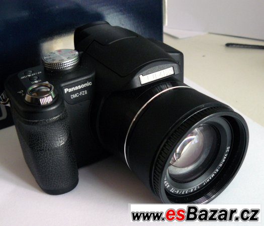 Japonský fotoaparát ULTRAZOOM Panasonic DMC-FZ8 – fotografie 3