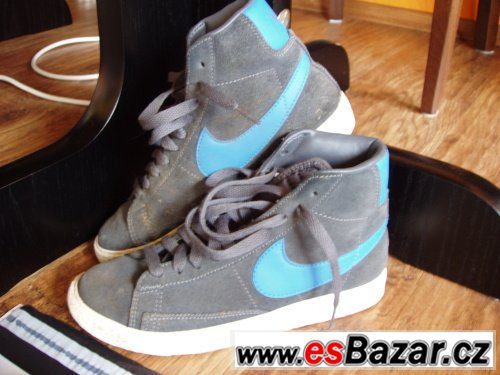 DĚTSKÉ PODZIMNÍ BOTY VEL. 31 A NIKE VEL.35 – fotografie 1
