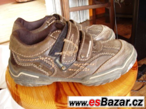 DĚTSKÉ PODZIMNÍ BOTY VEL. 31 A NIKE VEL.35 – fotografie 2