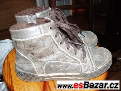 DĚTSKÉ PODZIMNÍ BOTY VEL. 31 A NIKE VEL.35 – fotografie 5