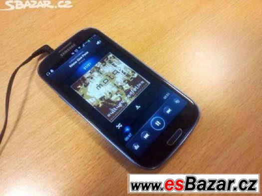 Samsung Galaxy S III (i9300) Pebble Blue Výborný stav skoro – fotografie 1