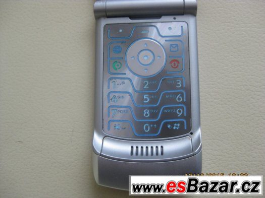 Motorola RazrV3 silver v původní hliníkové krabici - ZÁRUKA – fotografie 2
