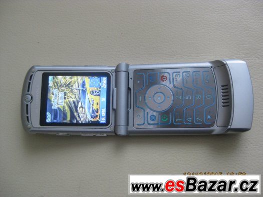 Motorola RazrV3 silver v původní hliníkové krabici - ZÁRUKA – fotografie 4