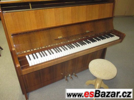 piano, pianino, klavír Petrof – fotografie 2