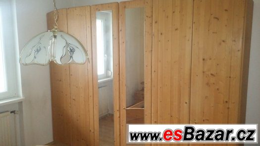 Masivní smrková kompletní ložnice včetně roštu 180x200 cm – fotografie 2