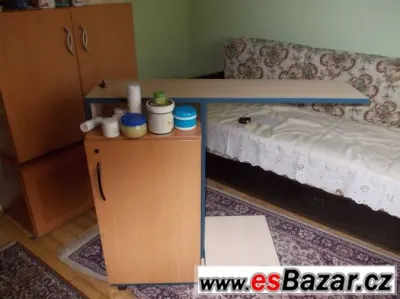 Kombinovaný servírovací stolek / skříňka