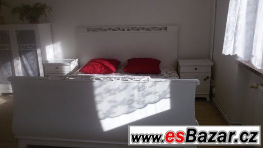 Krásná starožitná ložnice – fotografie 5