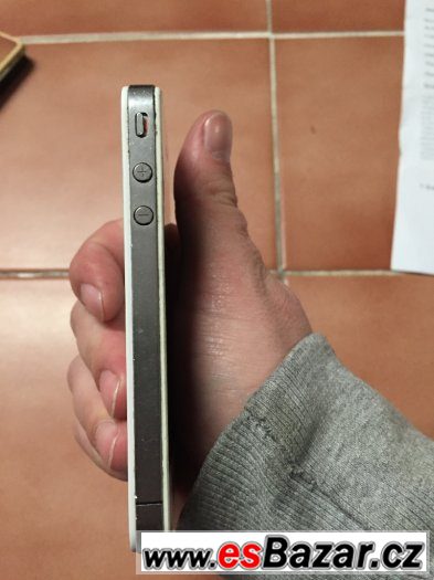 Apple iPhone 4 16GB White,s nabíječkou – fotografie 3
