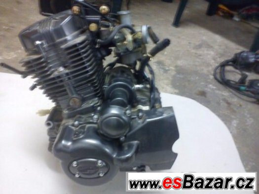 Motor 250 cc , Koncept Honda , jen 300 km jetý – fotografie 3