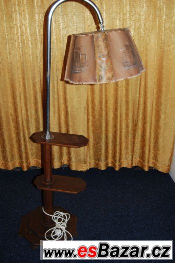Starožitná celodřevěná lampa – fotografie 1