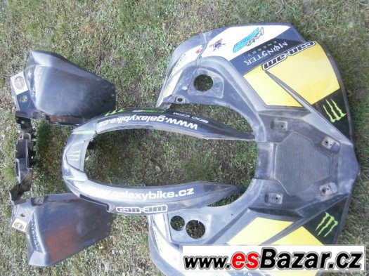 can-am-našlapy nadrz, chladič,plasty pneu- dily – fotografie 1