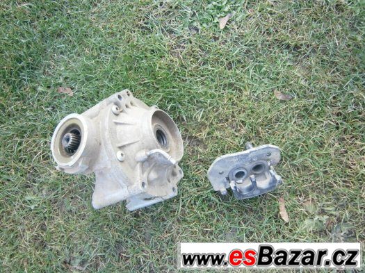 can-am-našlapy nadrz, chladič,plasty pneu- dily – fotografie 4