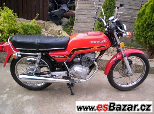 HONDA CB 125 Twin – fotografie 2