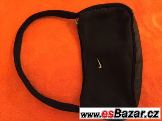 Kabelka Nike – fotografie 1