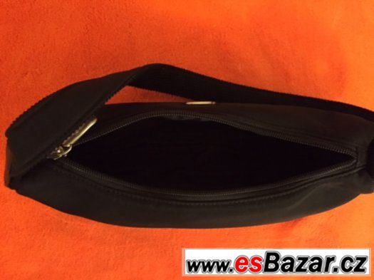 Kabelka Nike – fotografie 3