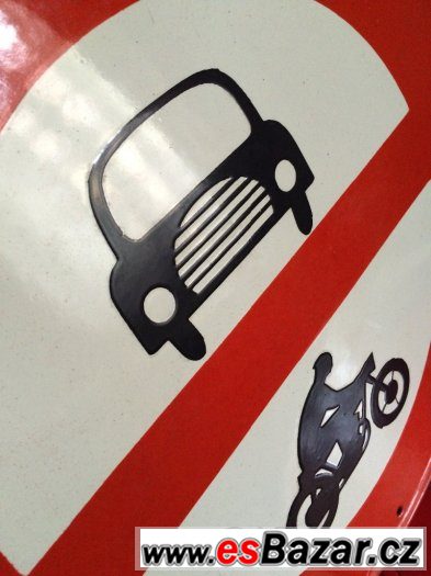 Cedule automobilova silniční značka zakaz vjezdu motorových – fotografie 3