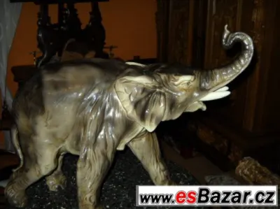 Obrovský XXL starož.Porcelánový slon značený,kolem roku 1930