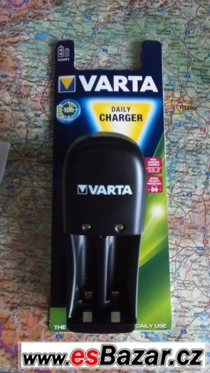 NABIJECKA  BATERIÍ VARTA – fotografie 1