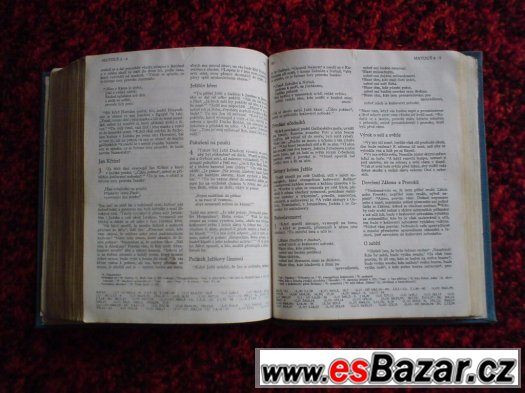 BIBLE – fotografie 3