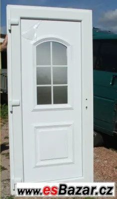 DVEŘE VCHODOVÉ PLASTOVÉ 100x210cm "mřížka"
