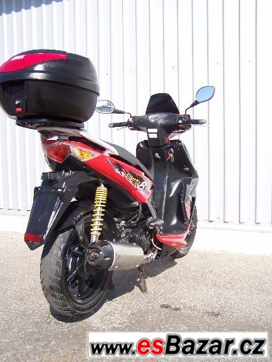 Kymco Super 8 125 (2009) SLEVA DO KONCE ROKU – fotografie 3