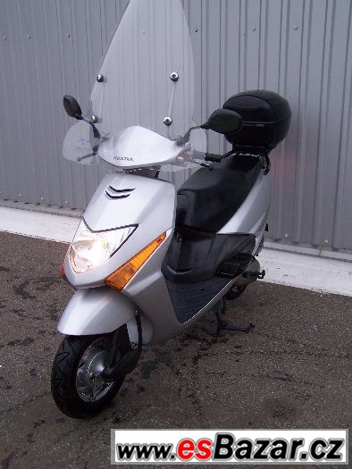 Honda Lead 100 (2003) SLEVA DO KONCE ROKU – fotografie 1