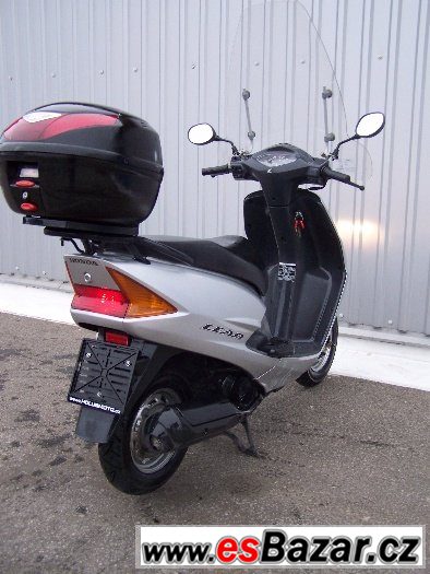 Honda Lead 100 (2003) SLEVA DO KONCE ROKU – fotografie 3